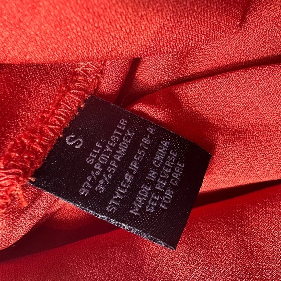 Flying Tomato Women’s Red Pleated Wide Leg High Rise Pants - Picture 4 of 6